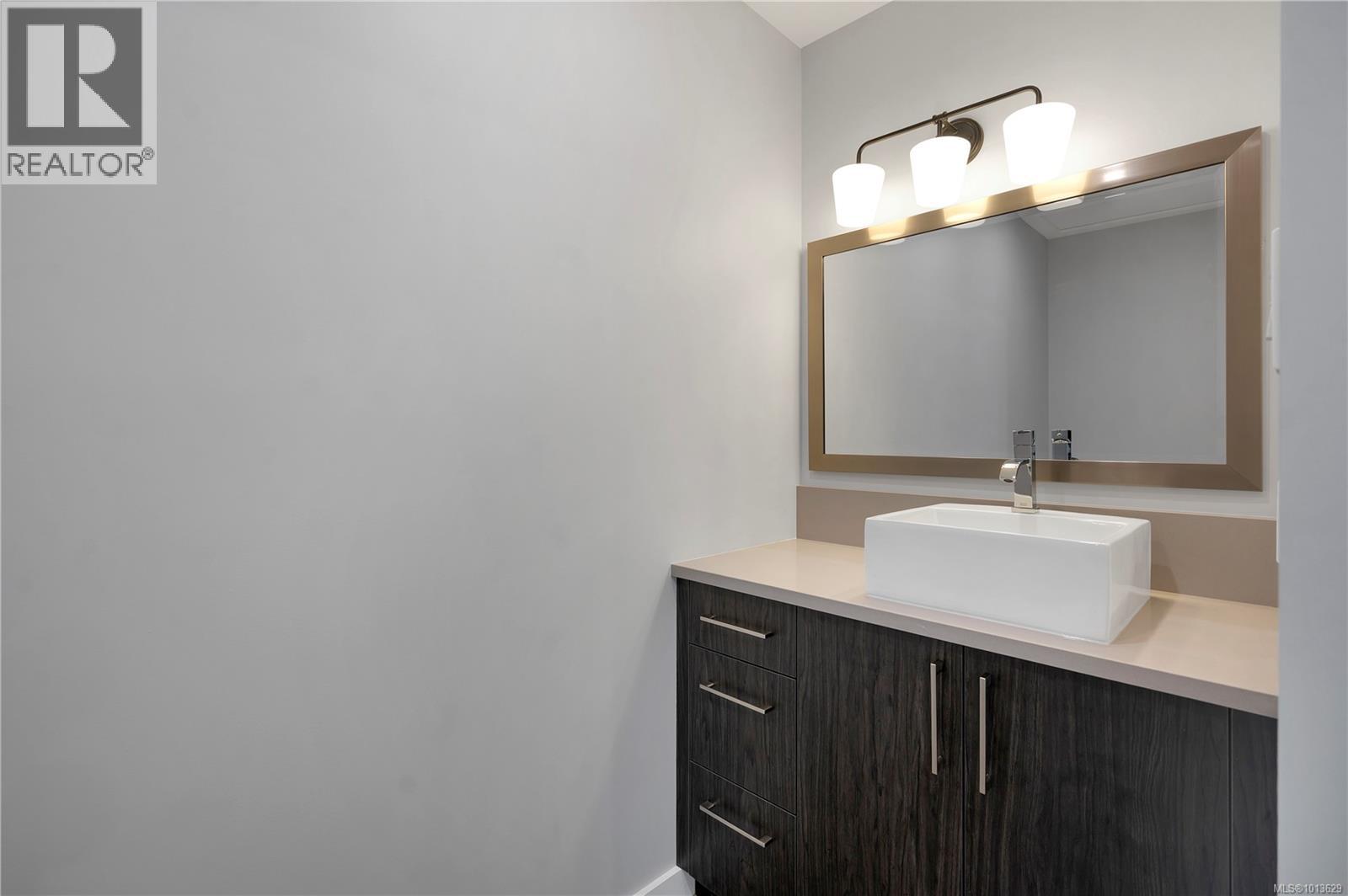 66 2700 Woodburn Rd, Campbell River