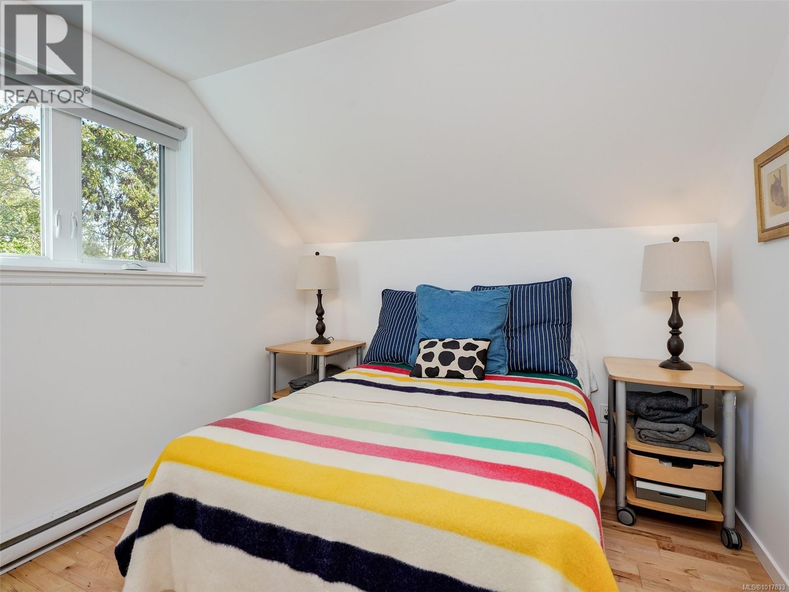 3221 Wascana Street, Saanich