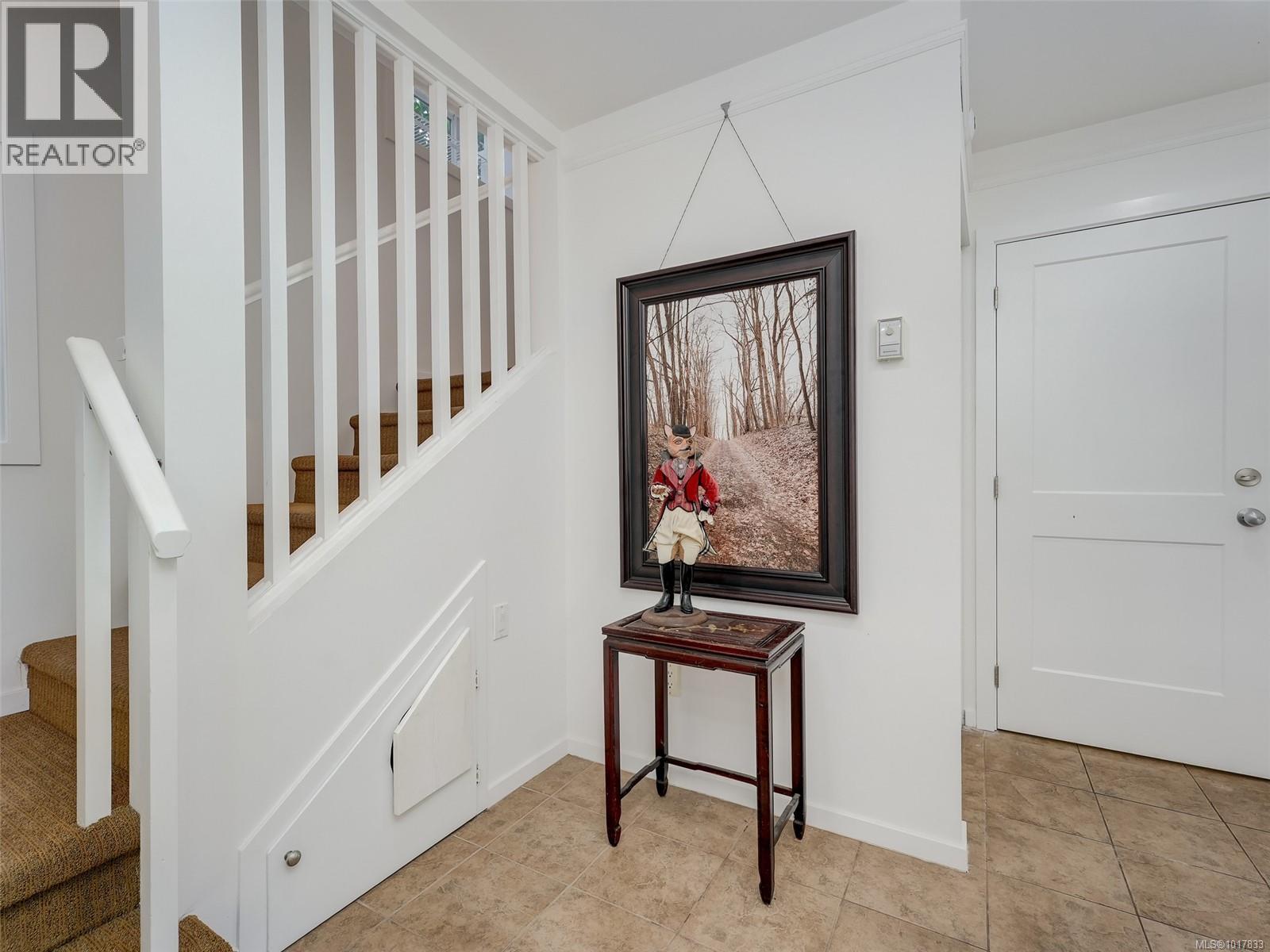 3221 Wascana Street, Saanich