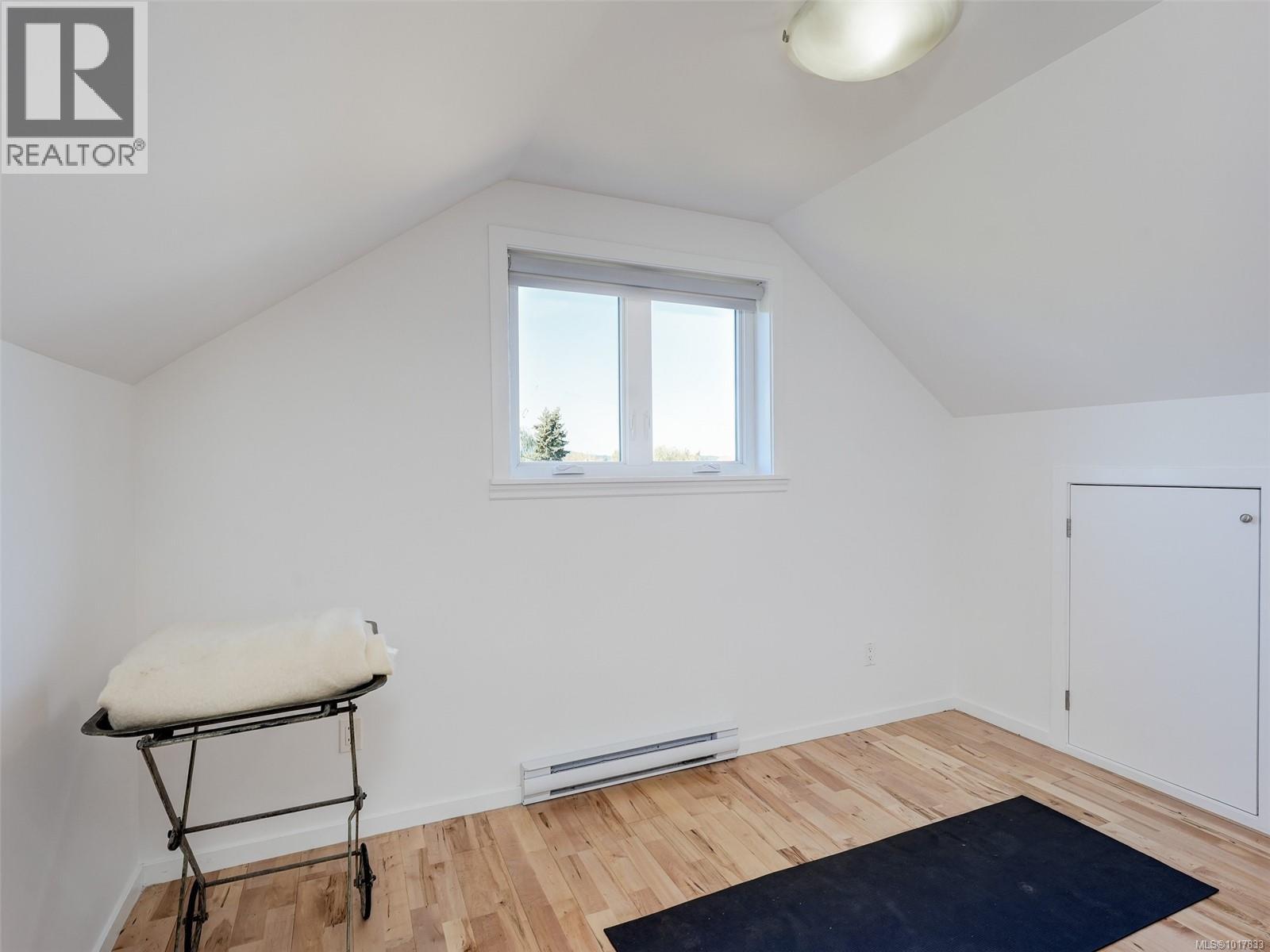 3221 Wascana Street, Saanich