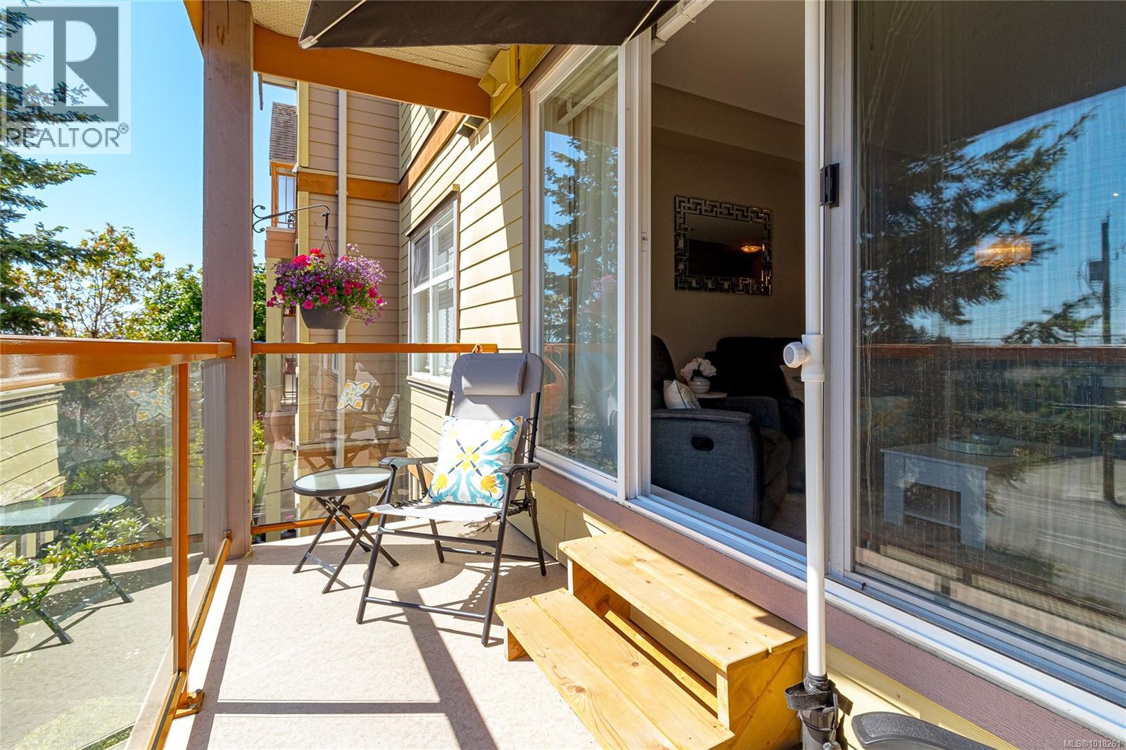 210 1959 Polo Park Crt, Central Saanich