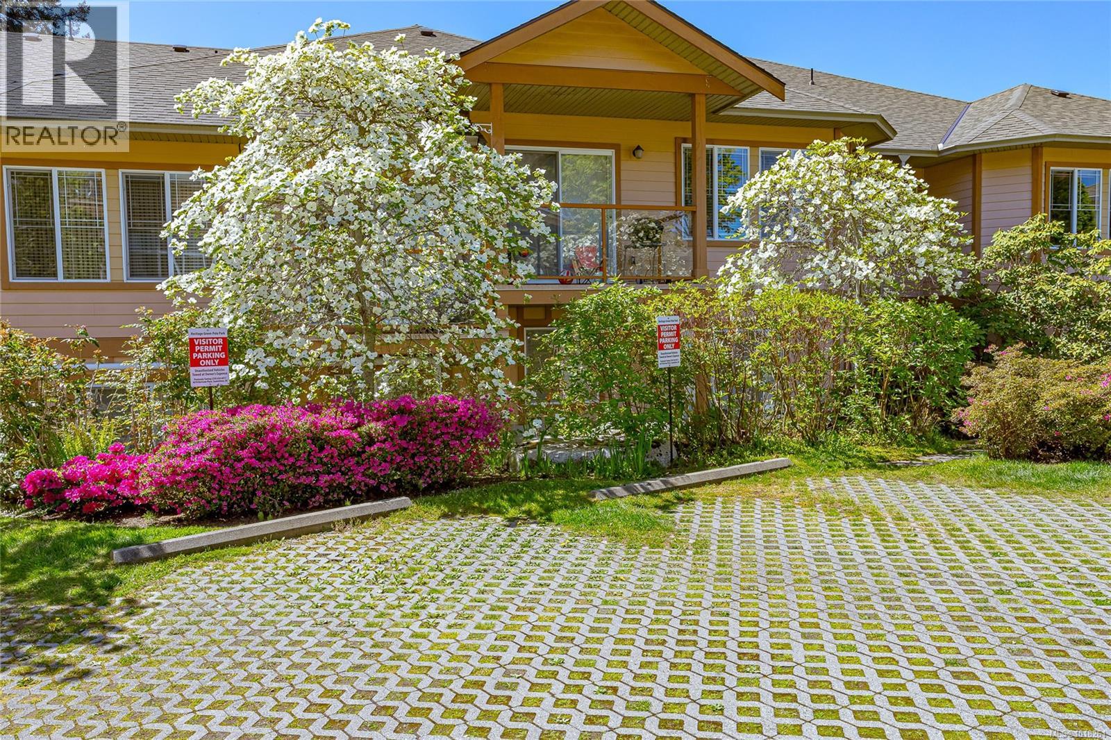 210 1959 Polo Park Crt, Central Saanich