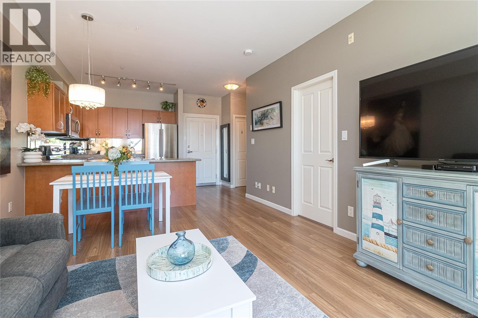 210 1959 Polo Park Crt, Central Saanich