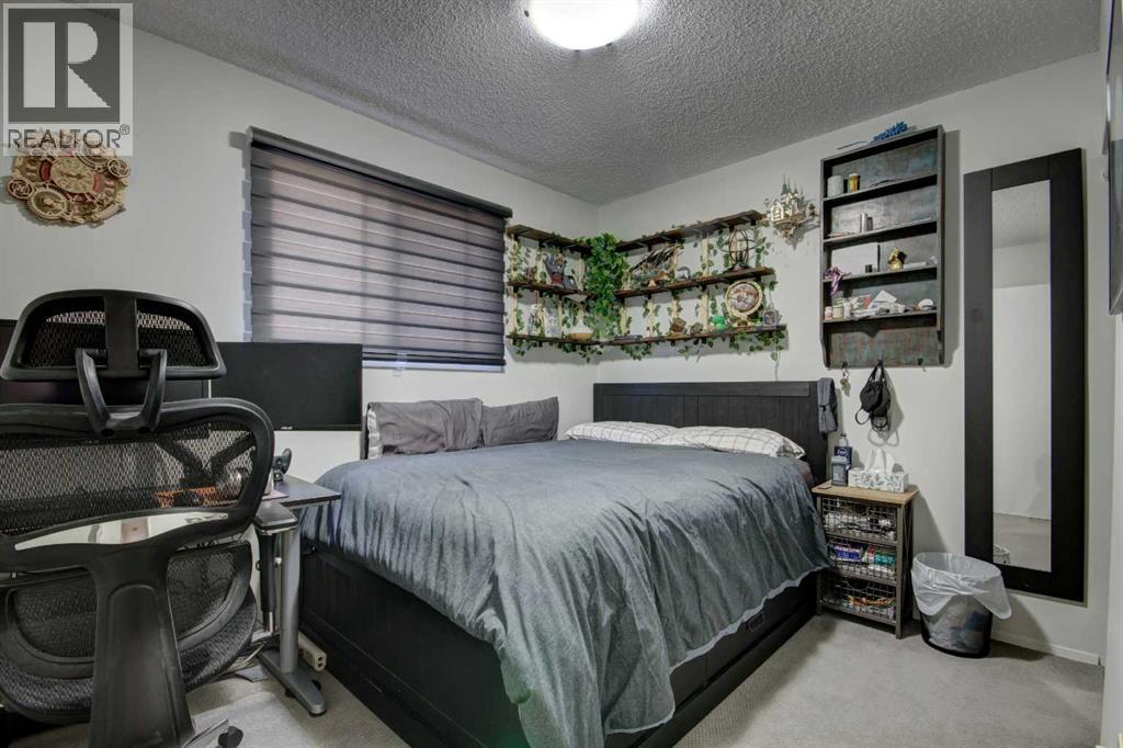 Single Family House for Sale in   Woodview Drive SW Woodlands Calgary 