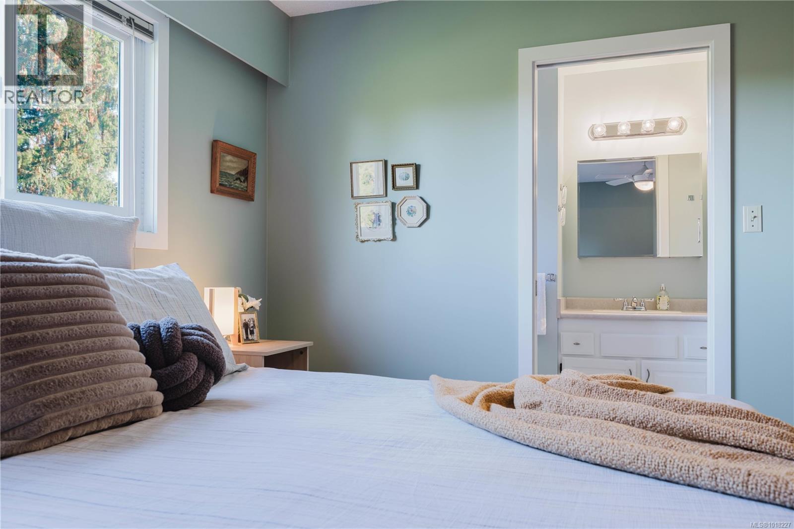 4353 Cedar Hill Road, Saanich