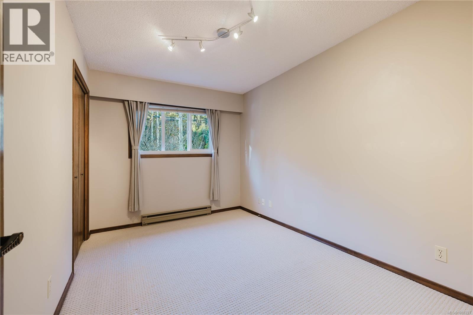 4353 Cedar Hill Road, Saanich