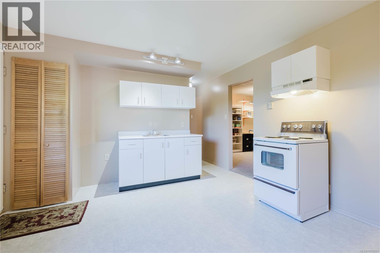 4353 Cedar Hill Road, Saanich