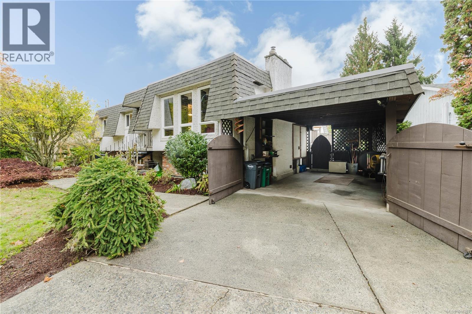 4353 Cedar Hill Road, Saanich