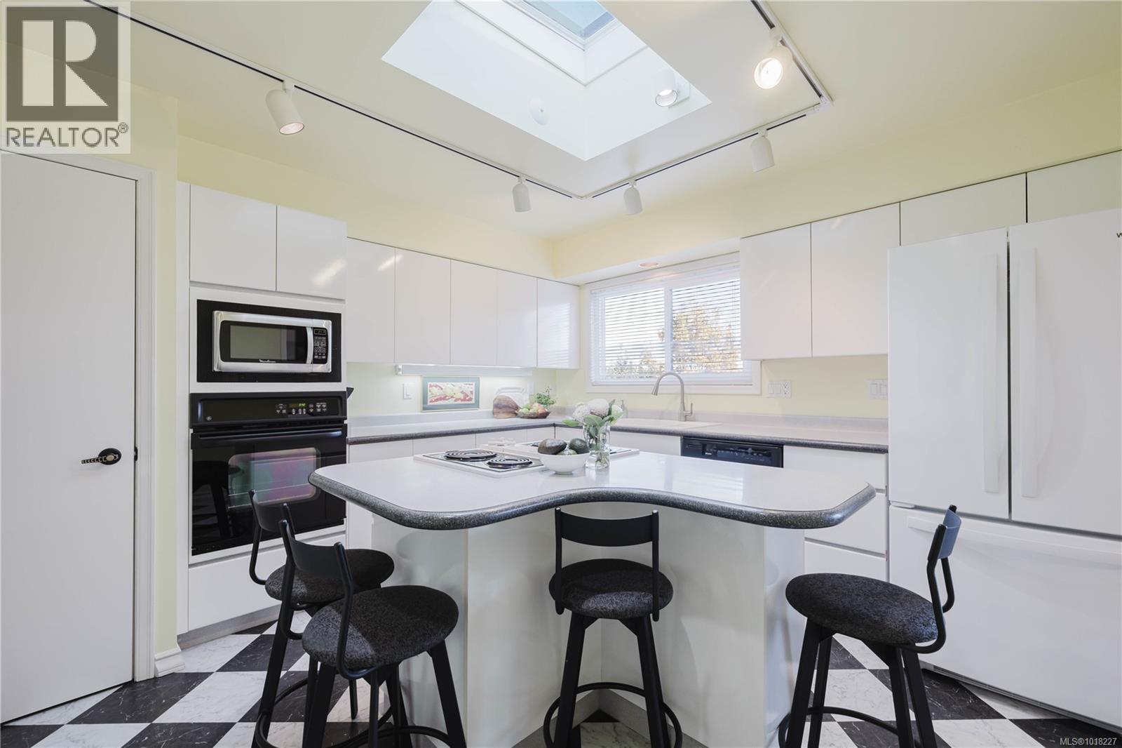 4353 Cedar Hill Road, Saanich