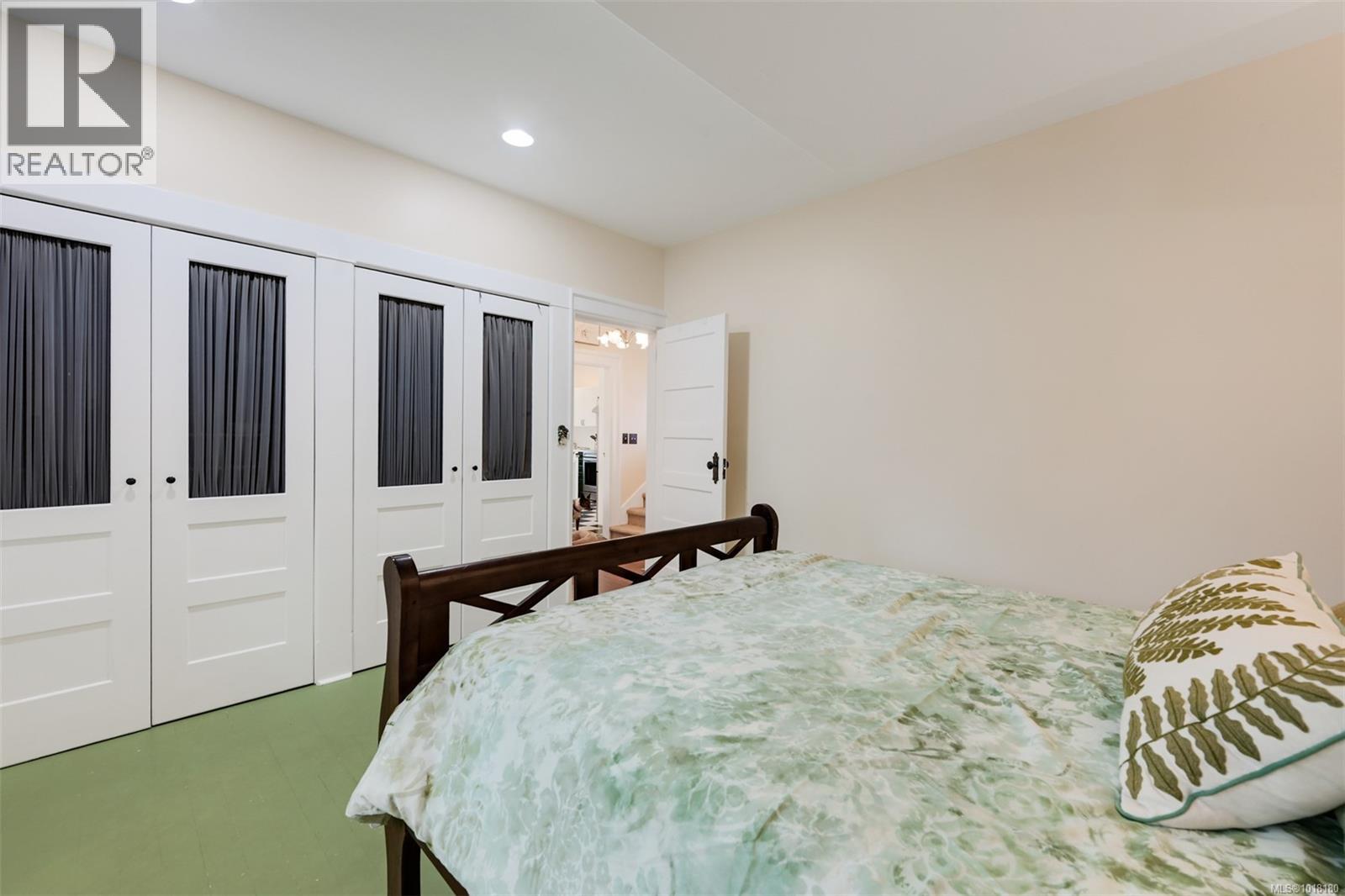  3291 Cedar Hill Road, Saanich