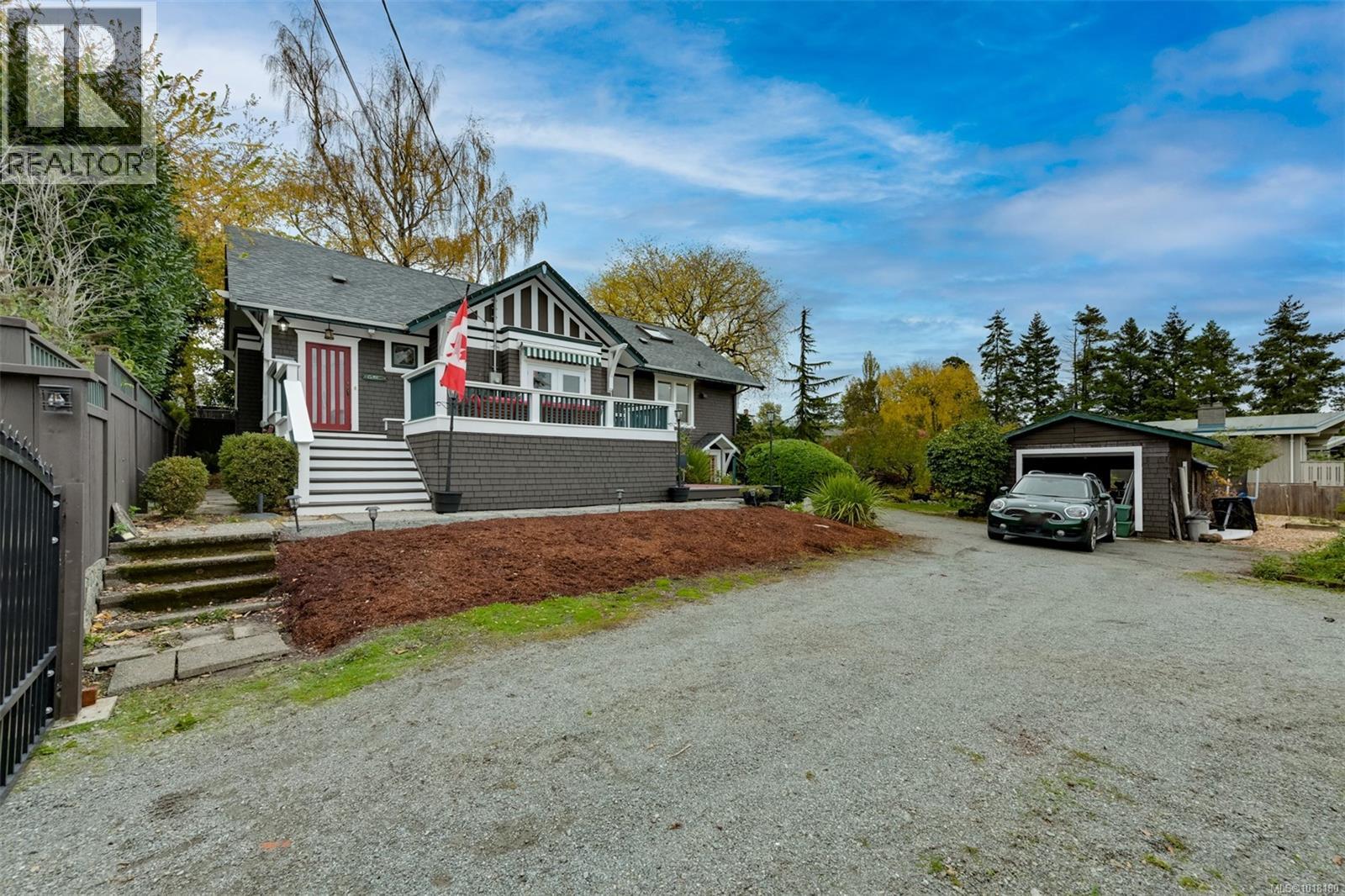  3291 Cedar Hill Road, Saanich