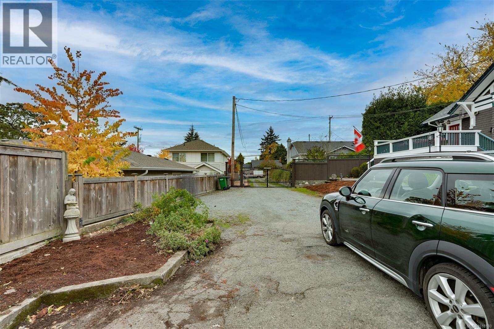 3291 Cedar Hill Road, Saanich