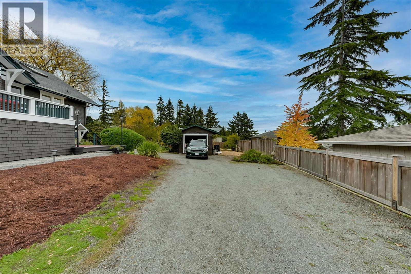  3291 Cedar Hill Road, Saanich