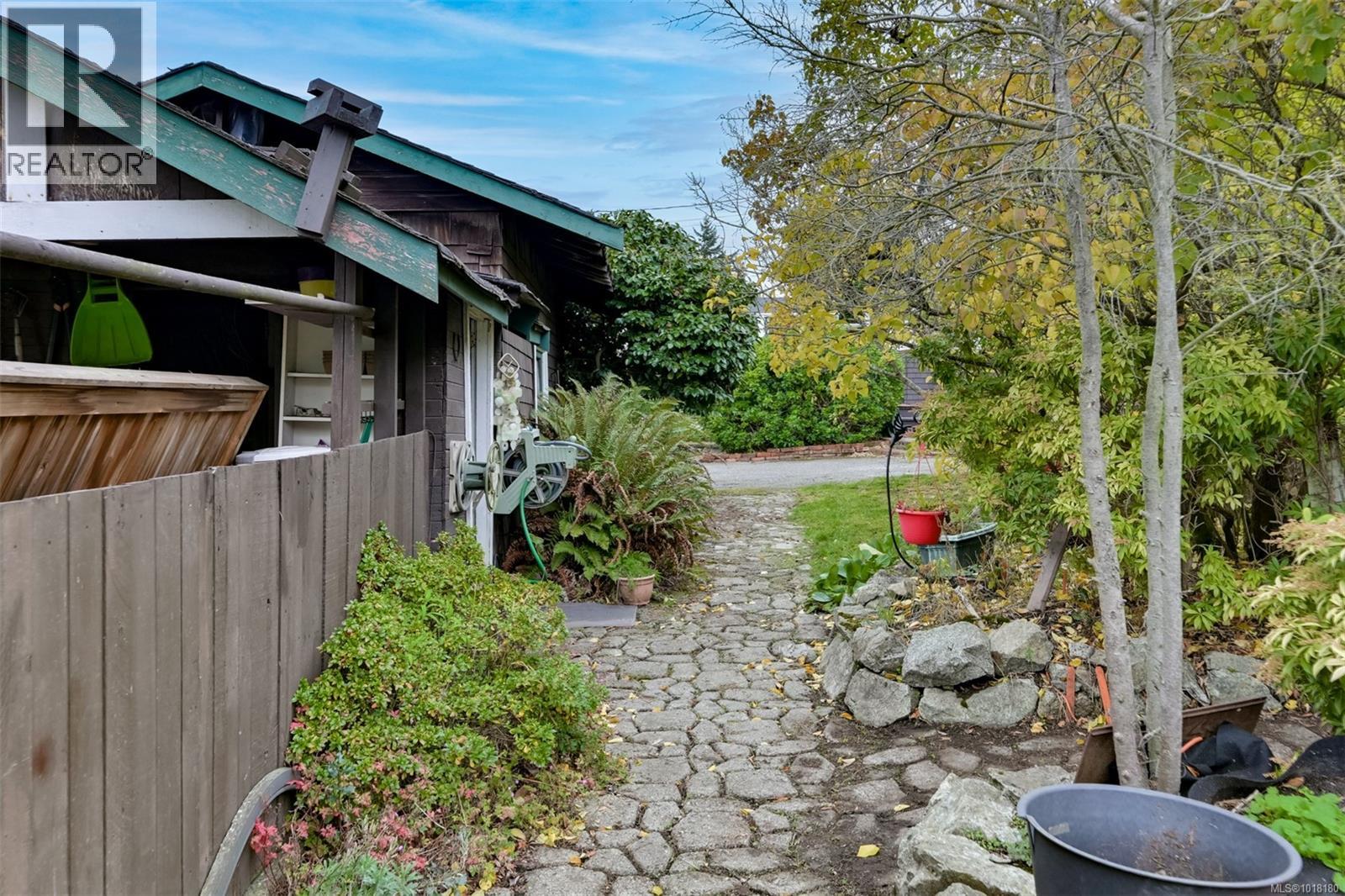  3291 Cedar Hill Road, Saanich