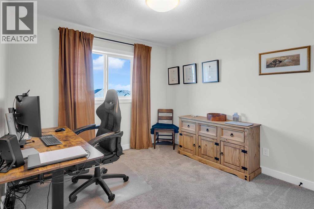 374 Sundown Road, Cochrane