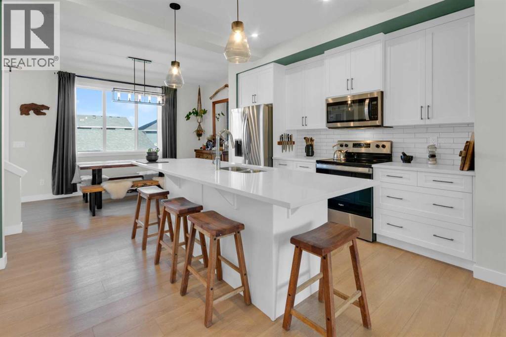 374 Sundown Road, Cochrane