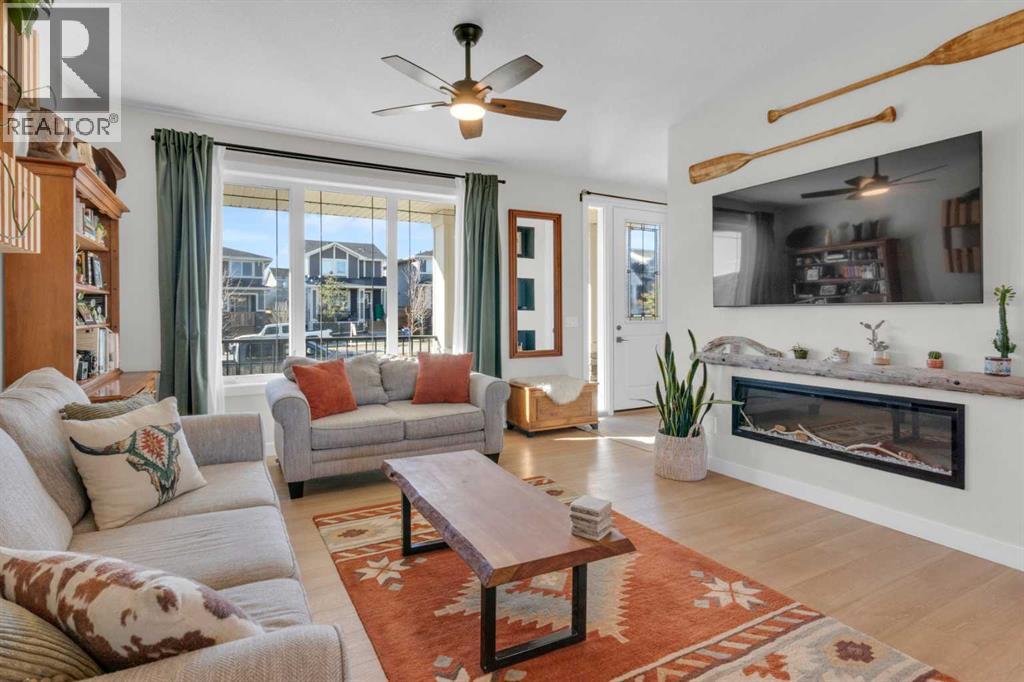 374 Sundown Road, Cochrane