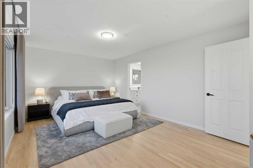 Single Family House for Sale in  Springbluff Heights SW Springbank Hill Calgary 