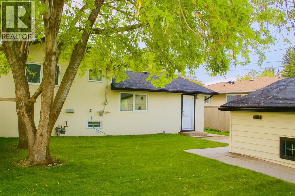 Single Family House 3 Level for Sale in  Arlington Drive SE Acadia Calgary 