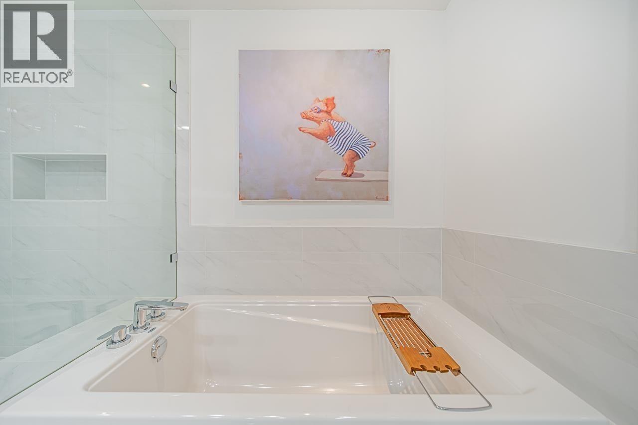 3873 CATES LANDING WAY, North Vancouver