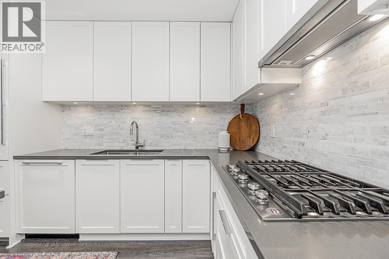 3873 CATES LANDING WAY, North Vancouver