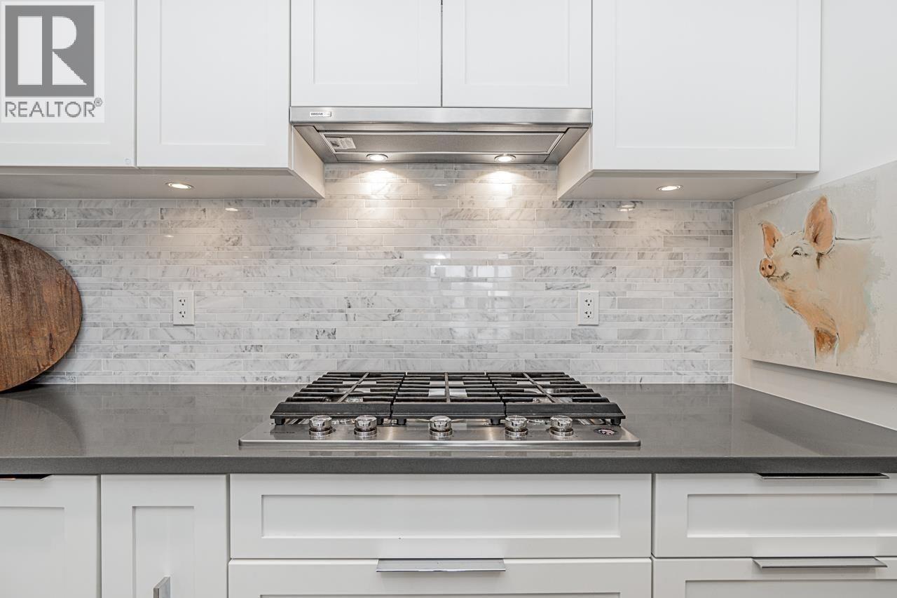 3873 CATES LANDING WAY, North Vancouver