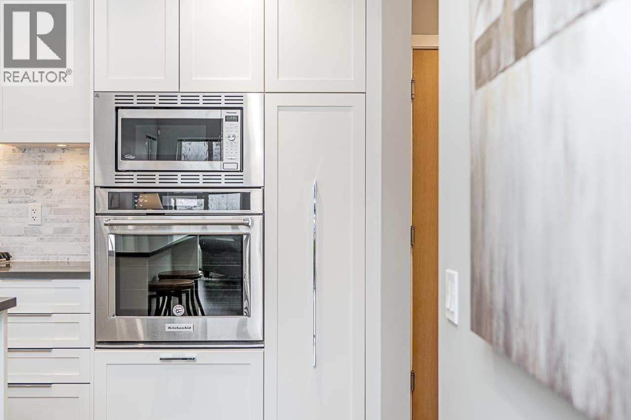 3873 CATES LANDING WAY, North Vancouver