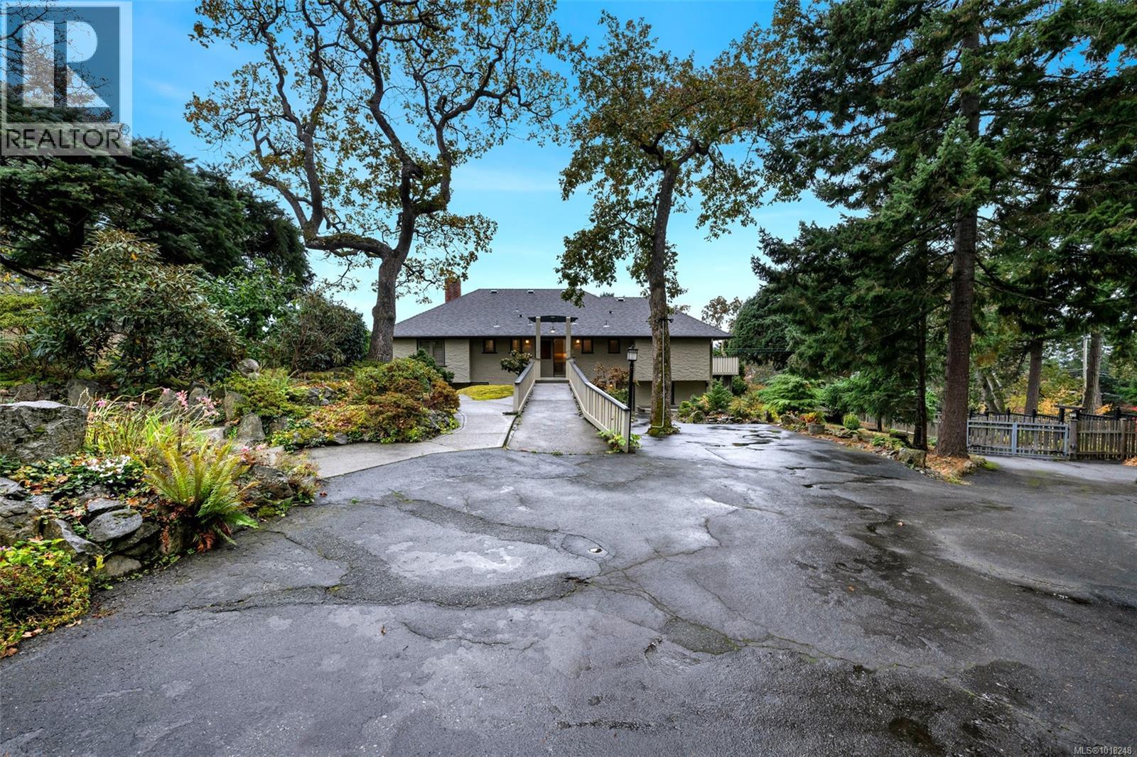 2850 Sea View Road, Saanich