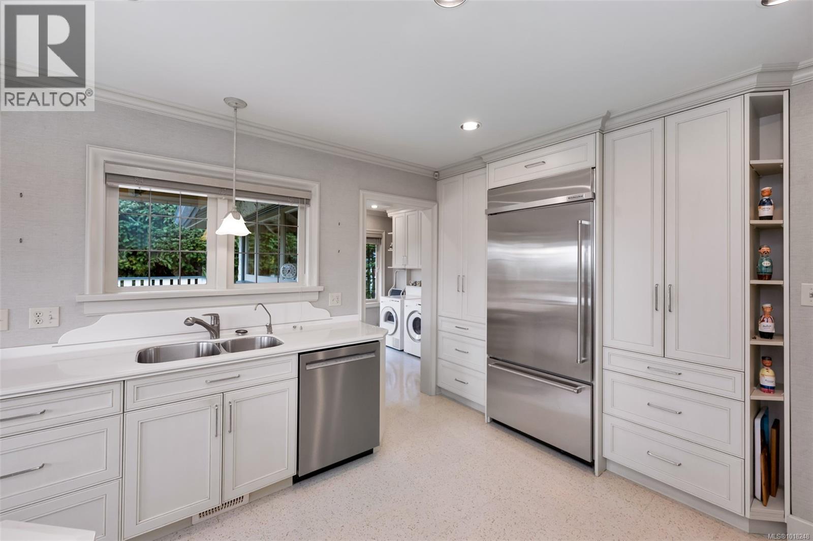 2850 Sea View Road, Saanich