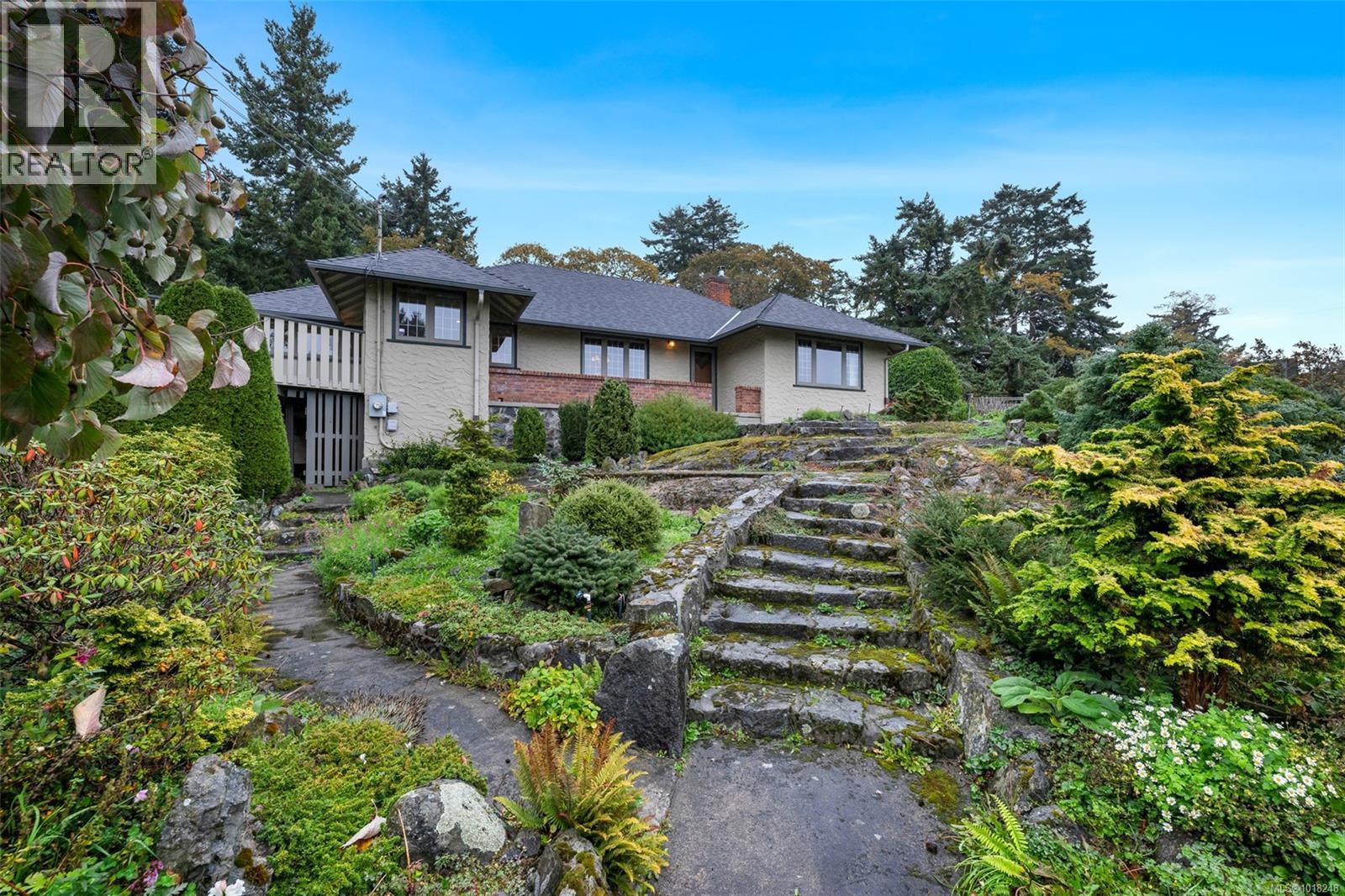 2850 Sea View Road, Saanich