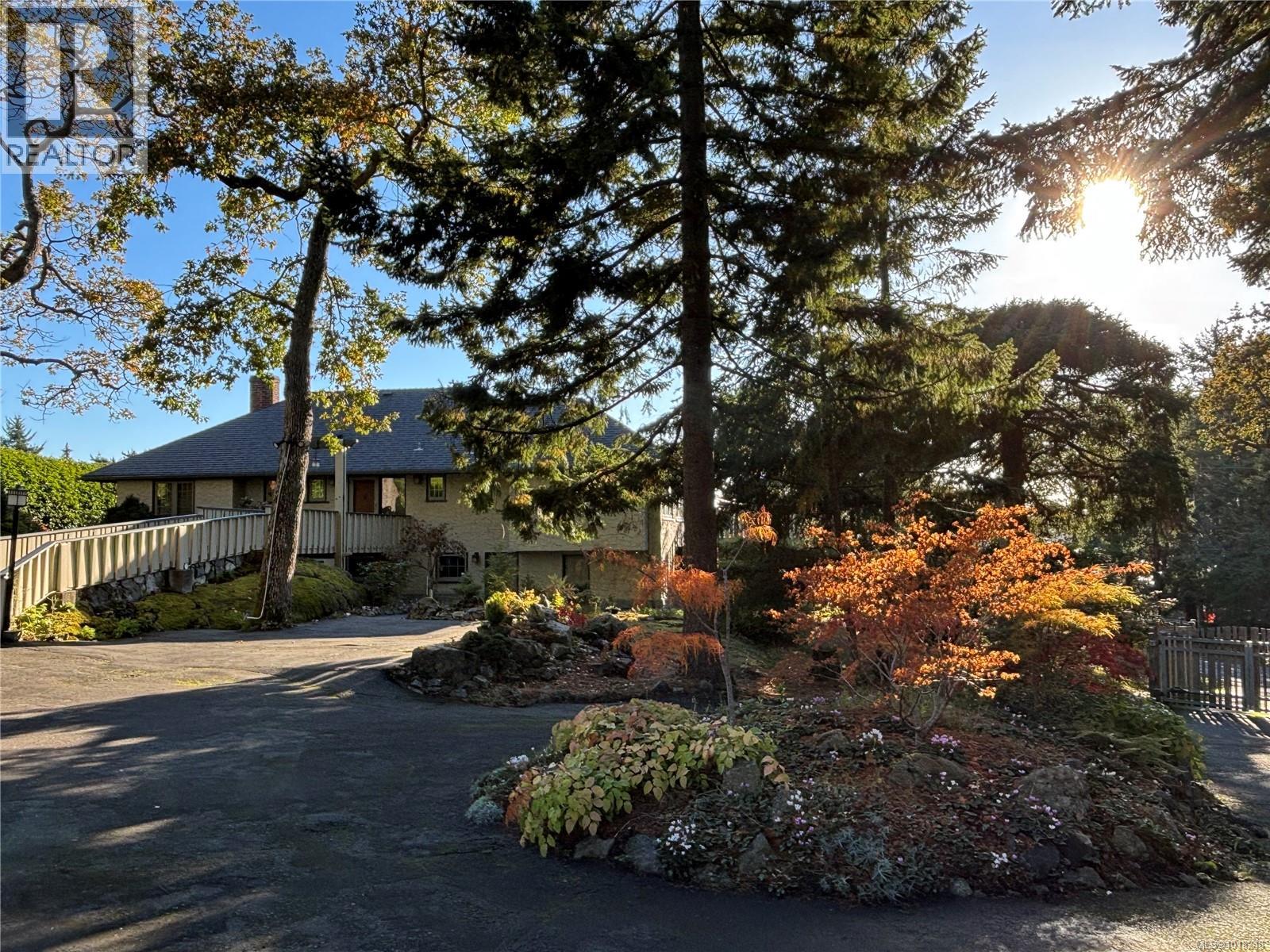 2850 Sea View Road, Saanich