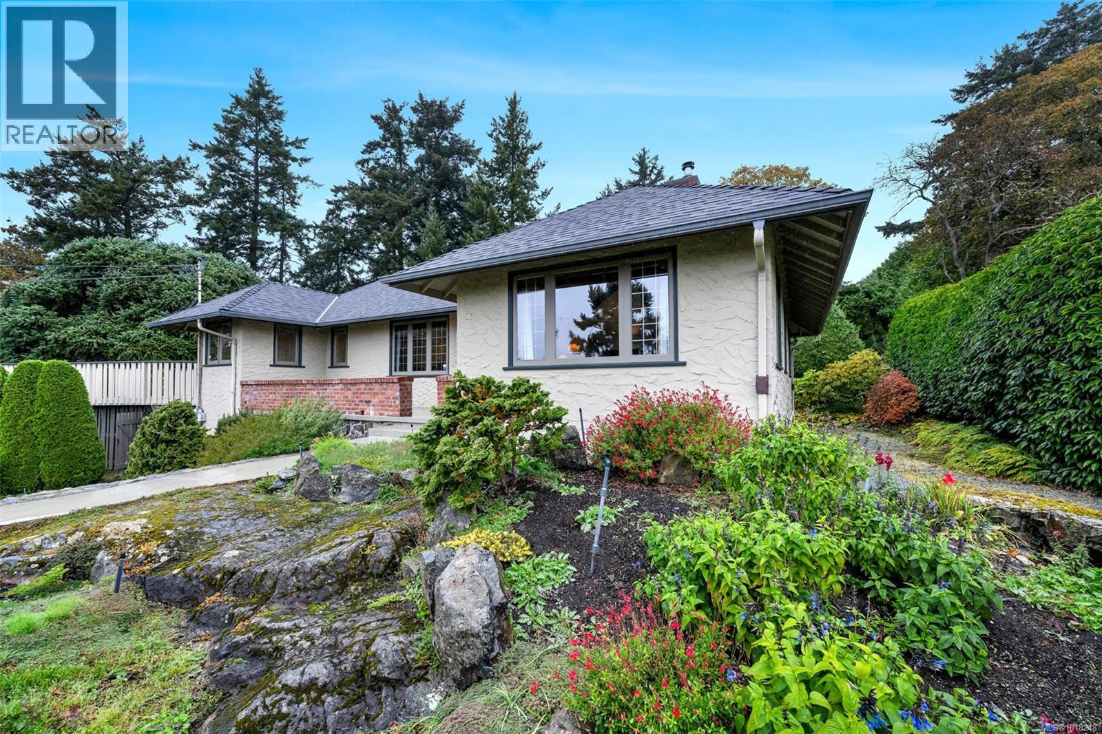 2850 Sea View Road, Saanich