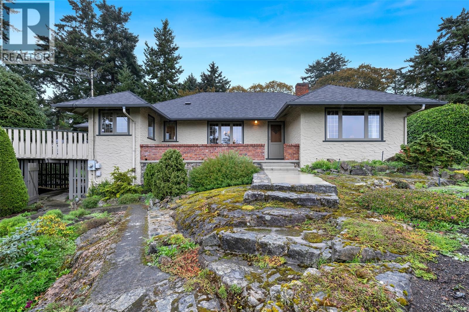 2850 Sea View Road, Saanich
