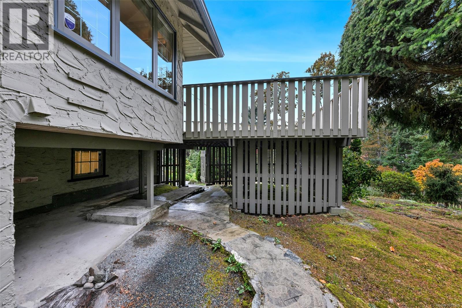 2850 Sea View Road, Saanich