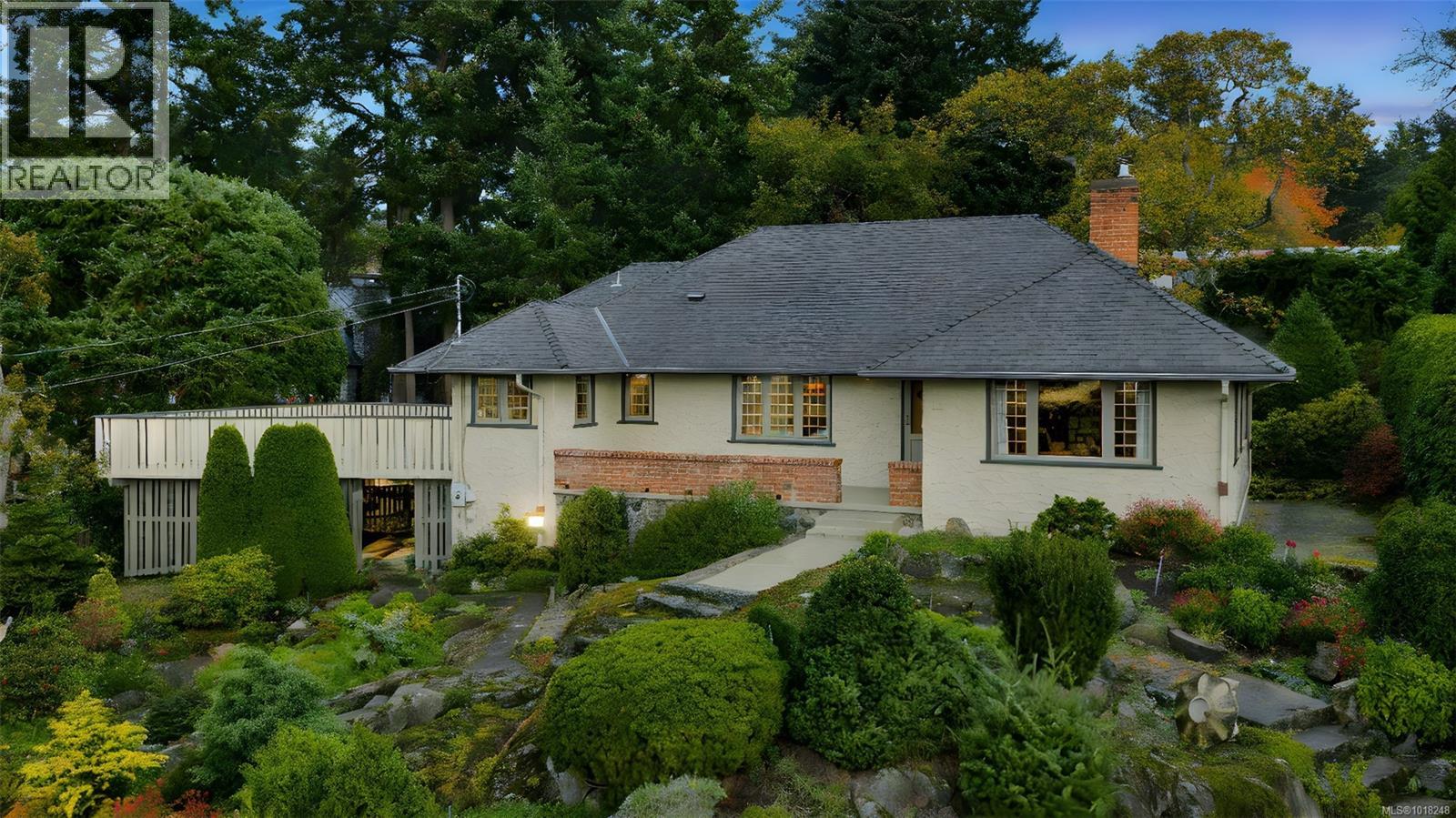2850 Sea View Road, Saanich