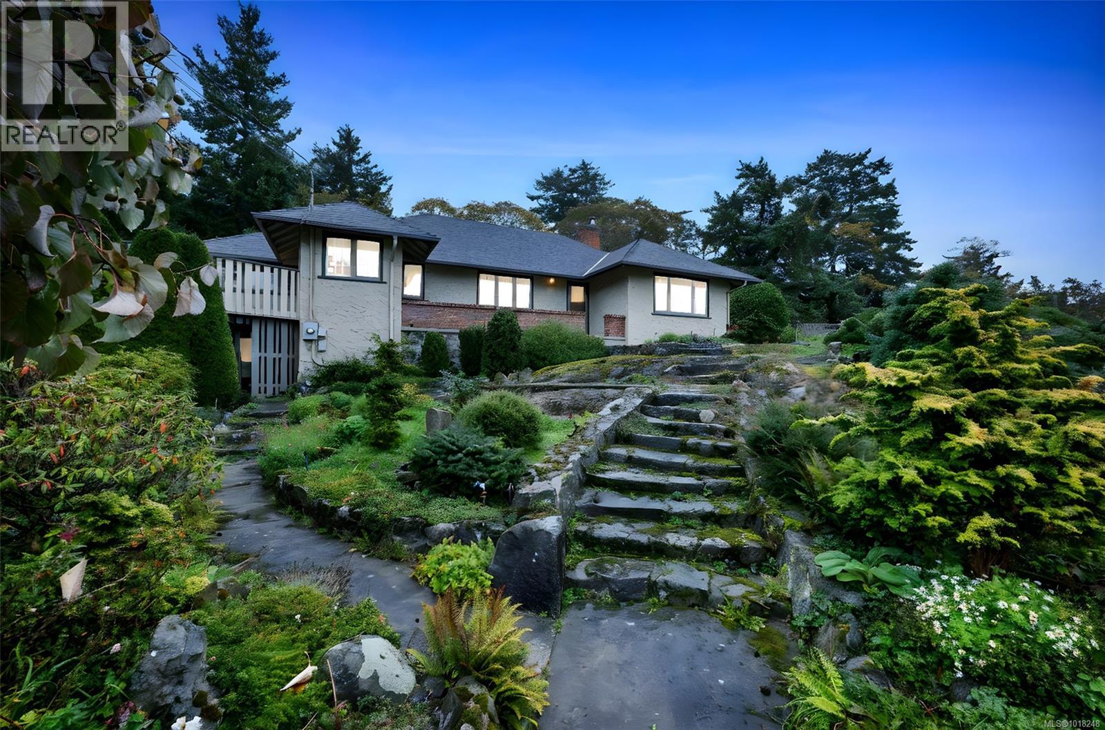 2850 Sea View Road, Saanich