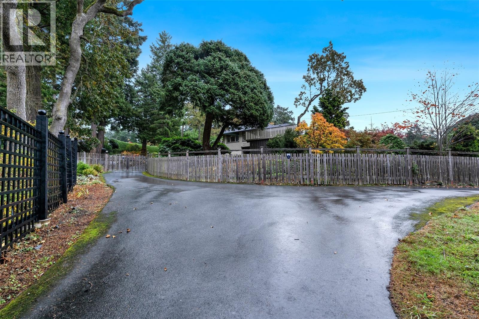 2850 Sea View Road, Saanich