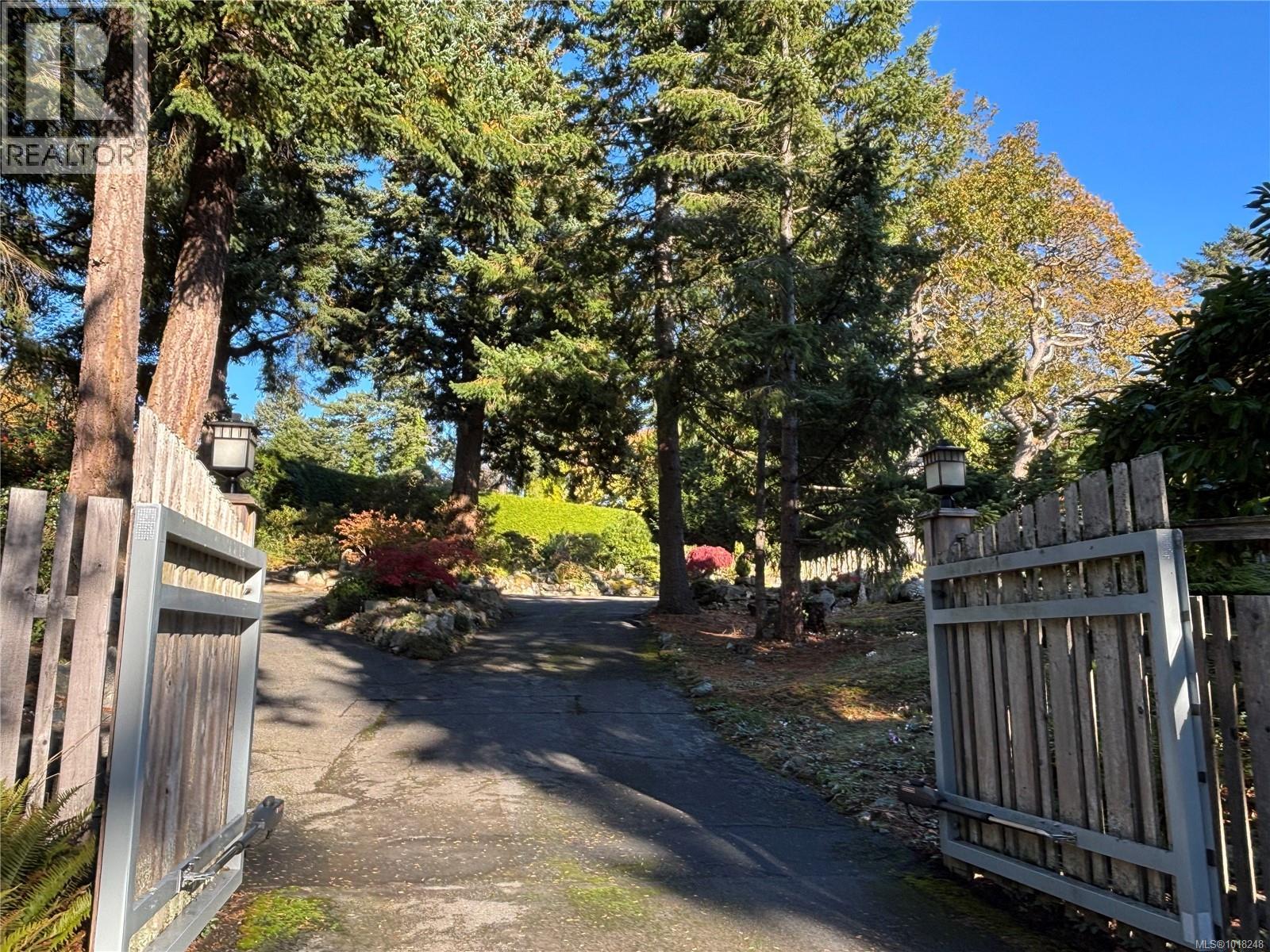 2850 Sea View Road, Saanich
