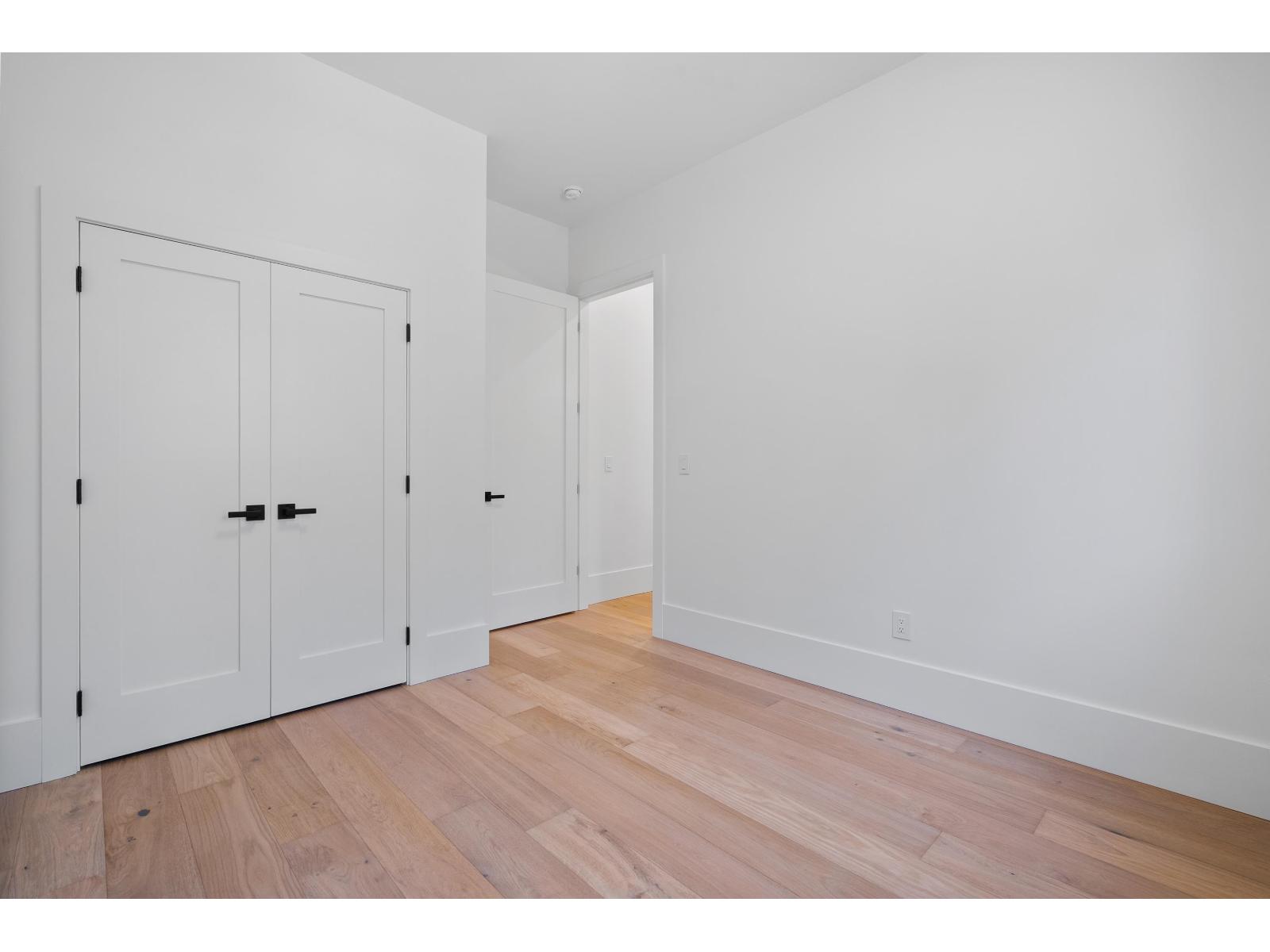 16243 10 AVENUE, Surrey