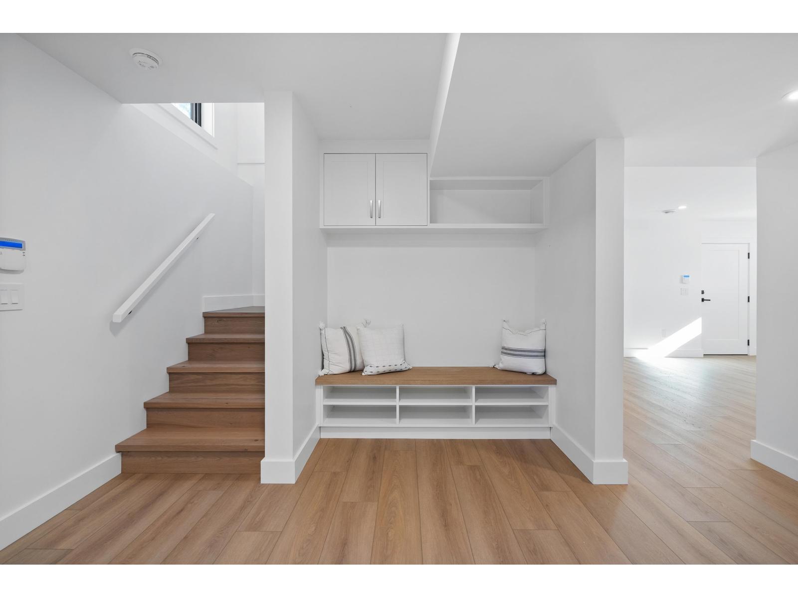 16243 10 AVENUE, Surrey