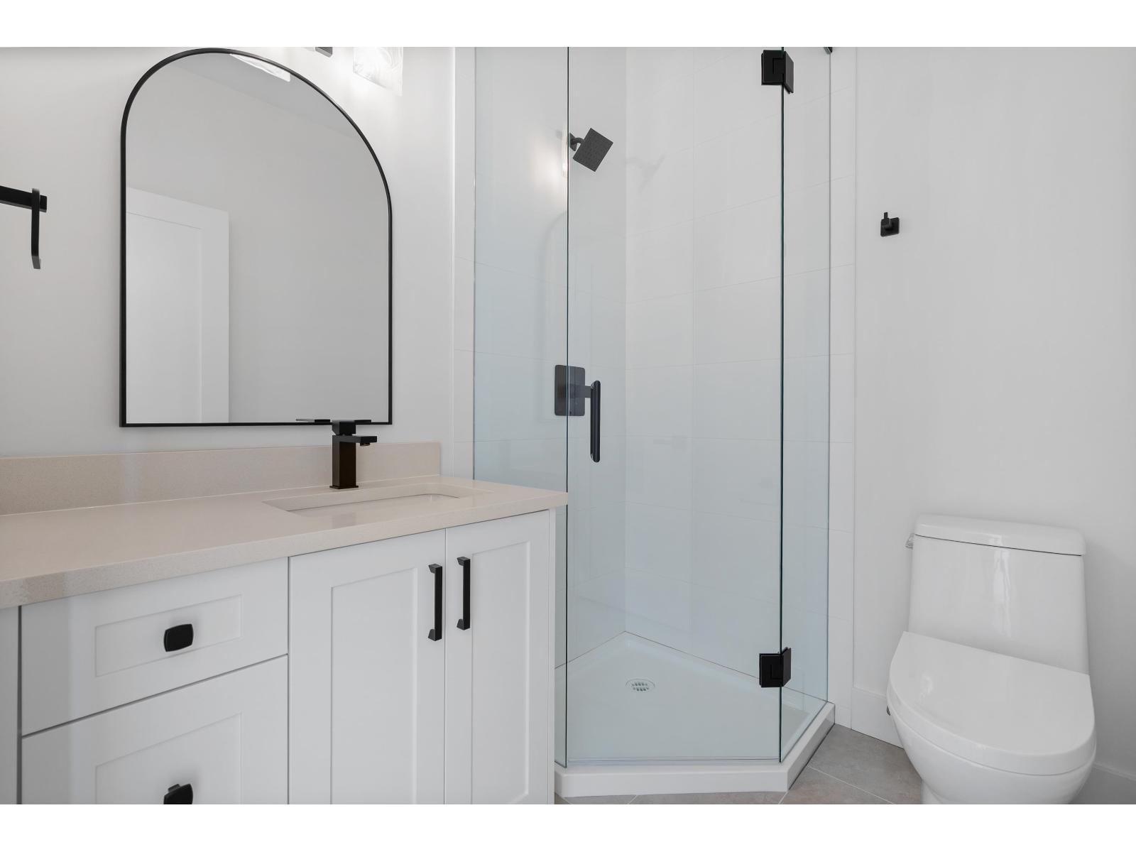 16243 10 AVENUE, Surrey