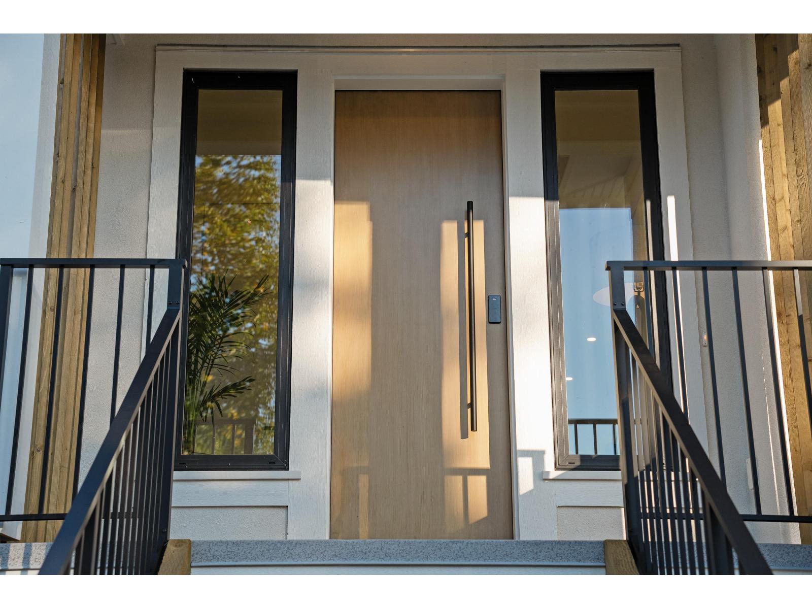 16243 10 AVENUE, Surrey