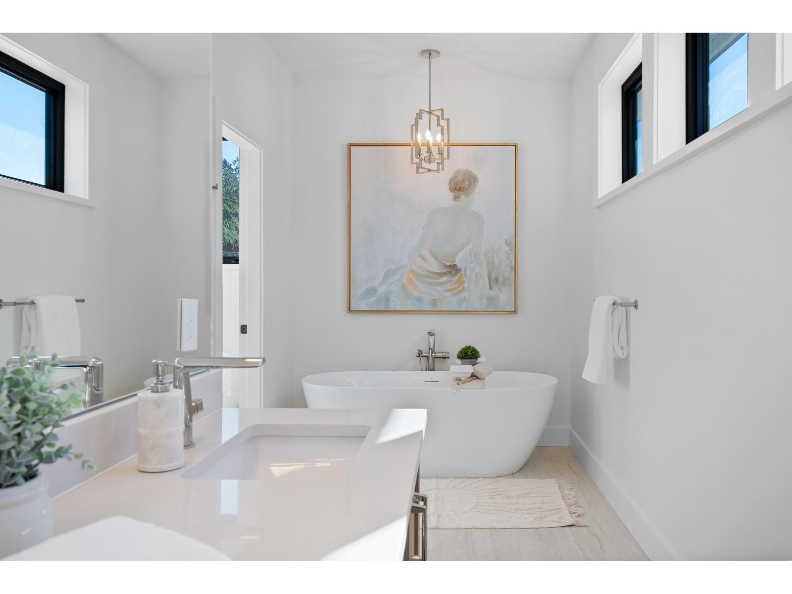 16243 10 AVENUE, Surrey