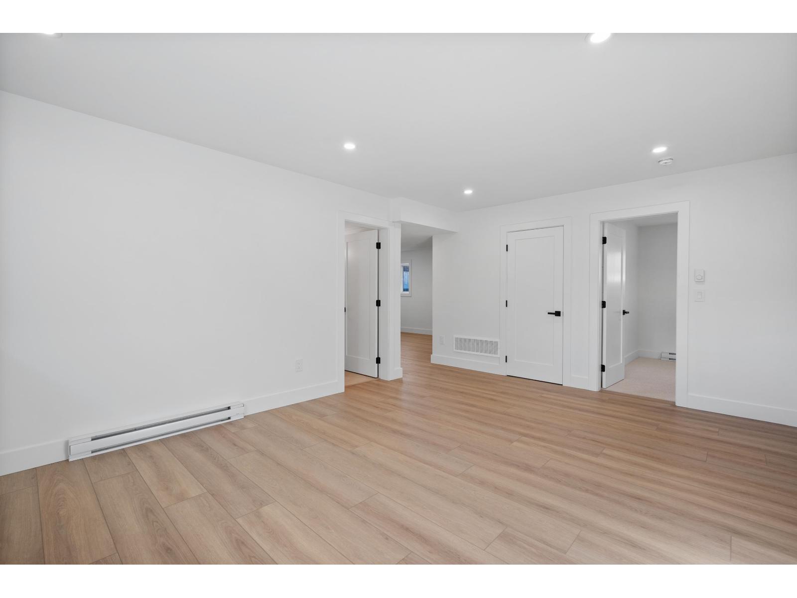 16243 10 AVENUE, Surrey