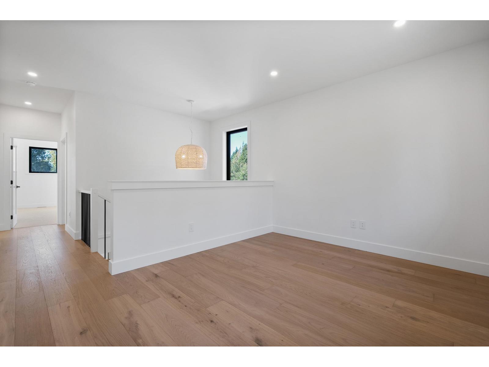 16243 10 AVENUE, Surrey