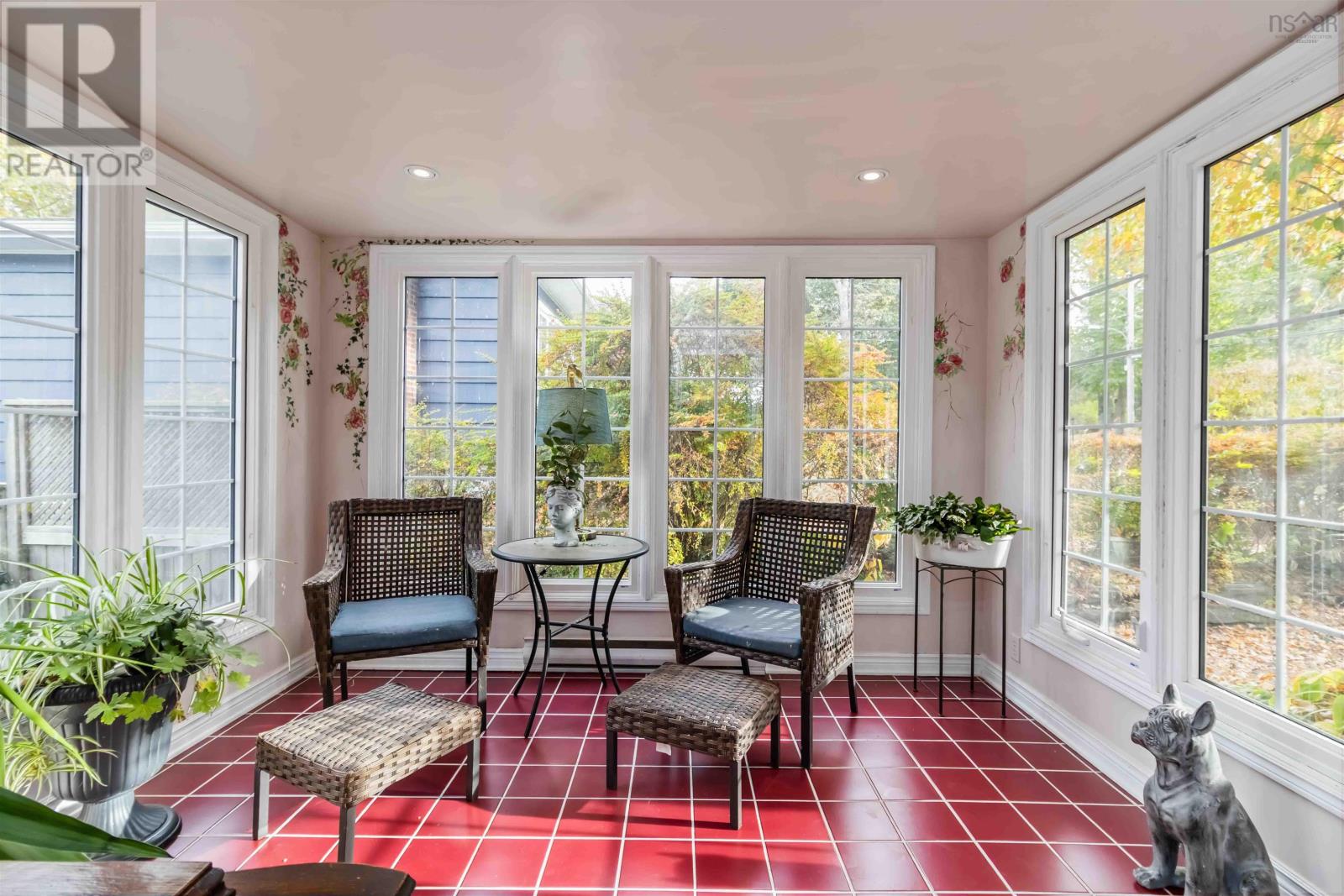 Property 21 of 41 of 119 Alexandra Avenue