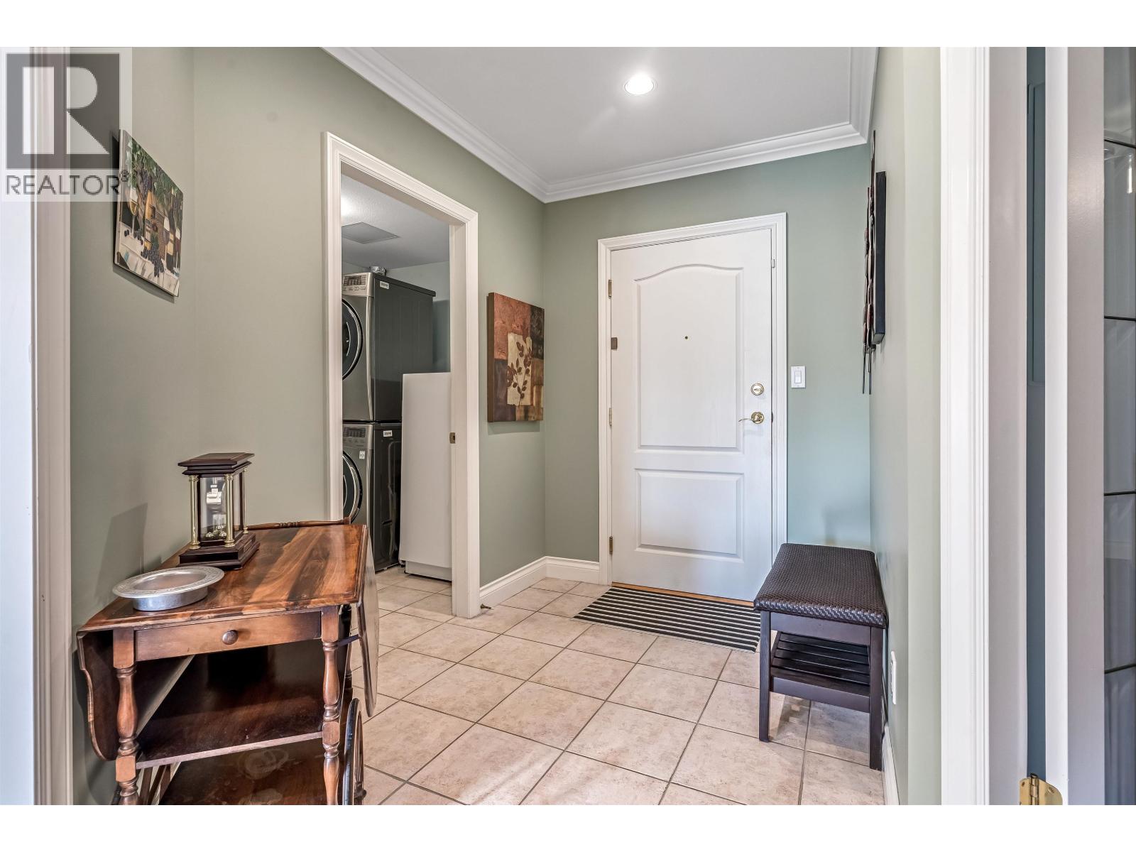 #205-1320 55 Street, Delta