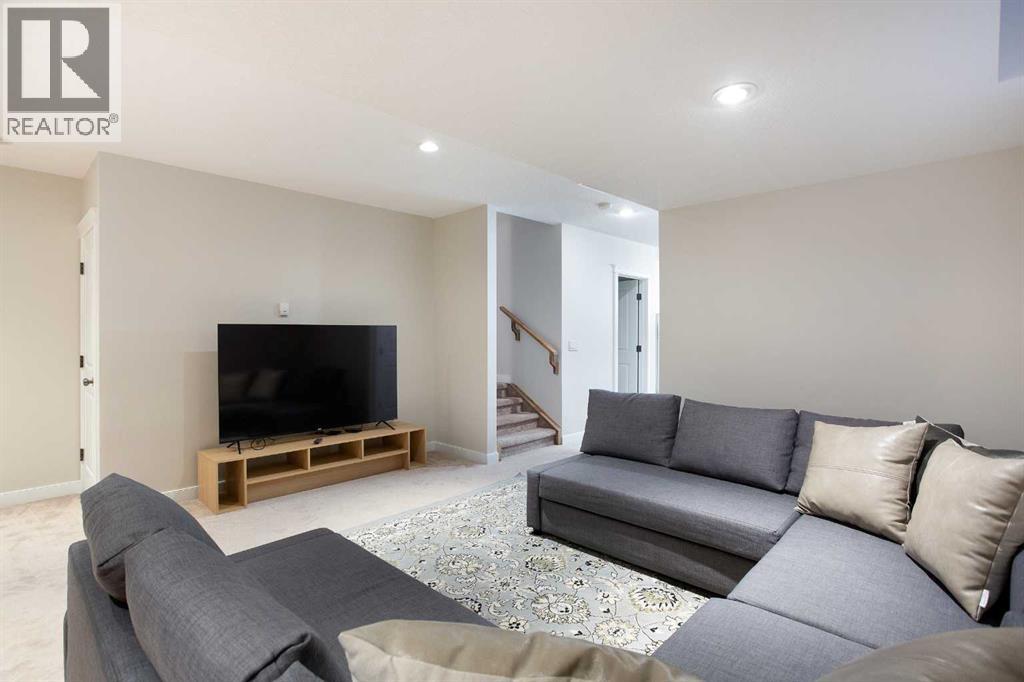 Single Family House for Sale in   Memorial Drive NW Sunnyside Calgary 