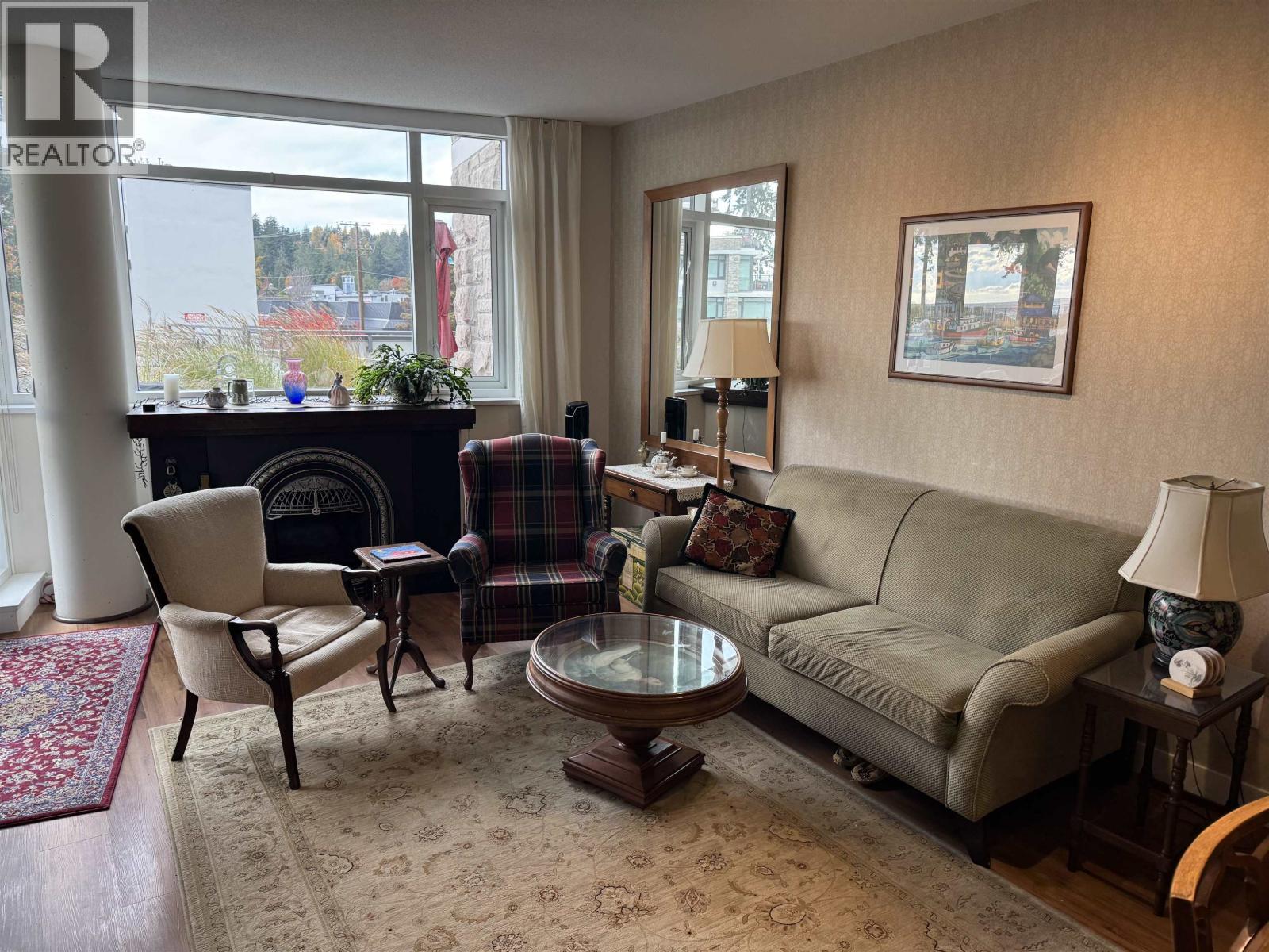 206 5665 TEREDO STREET, Sechelt