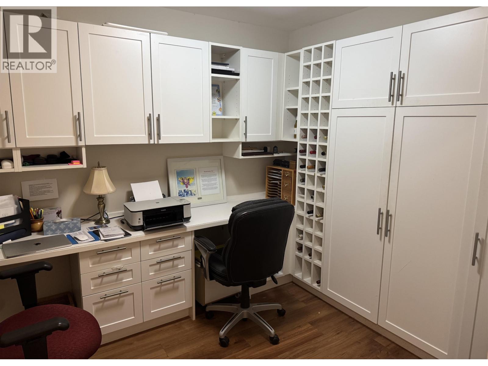 206 5665 TEREDO STREET, Sechelt